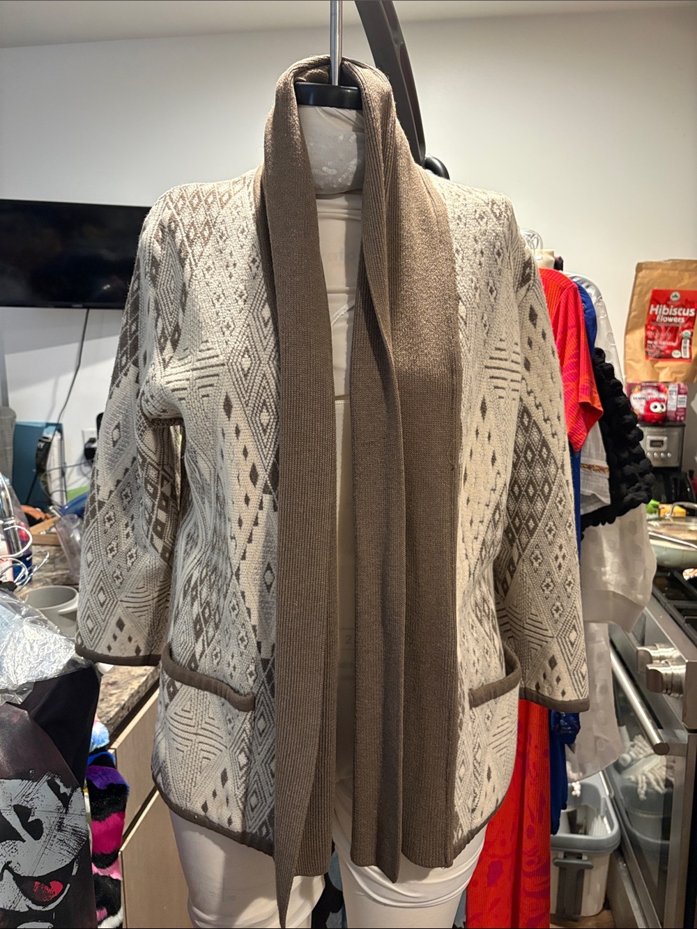 Taupe & Cream Open-Front Geometric Knit Cardigan